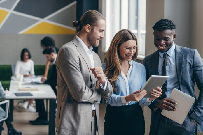 Des employés dans une entreprise